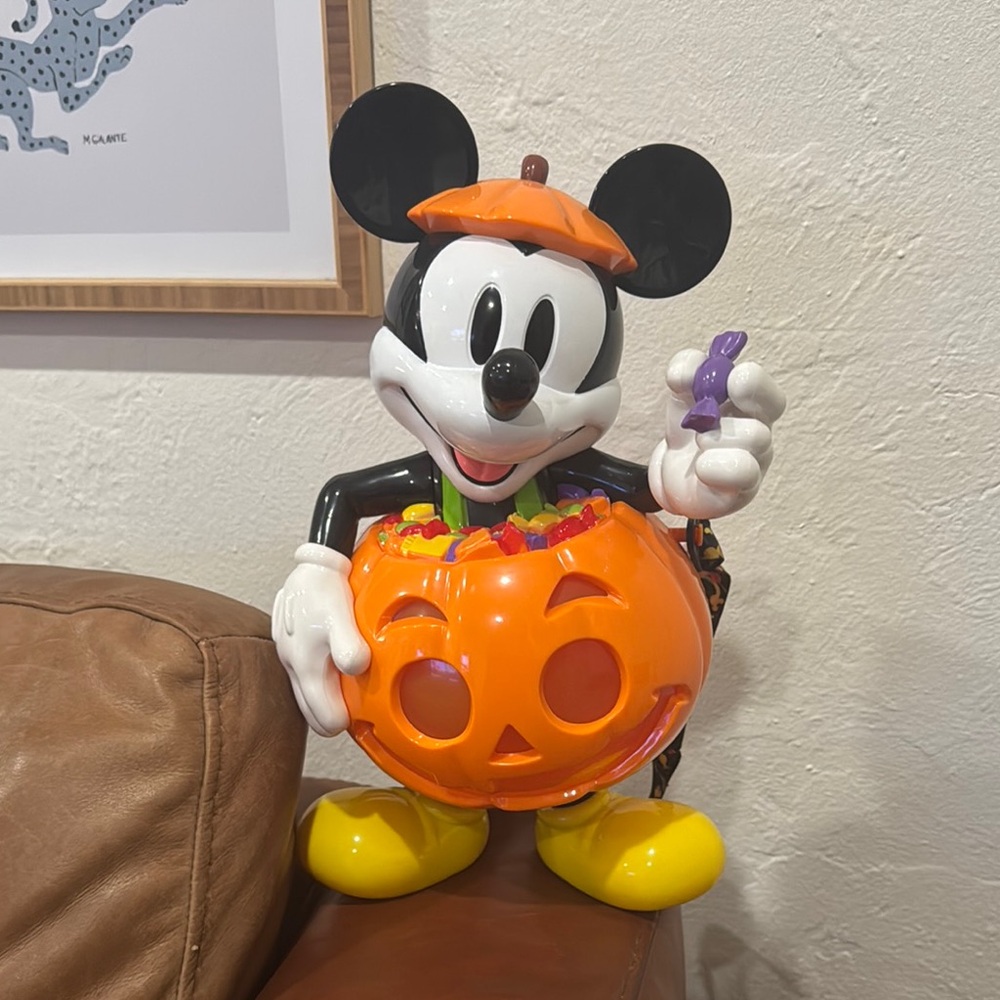Disney Mickey Mouse Halloween popcorn holder MMNSSH
